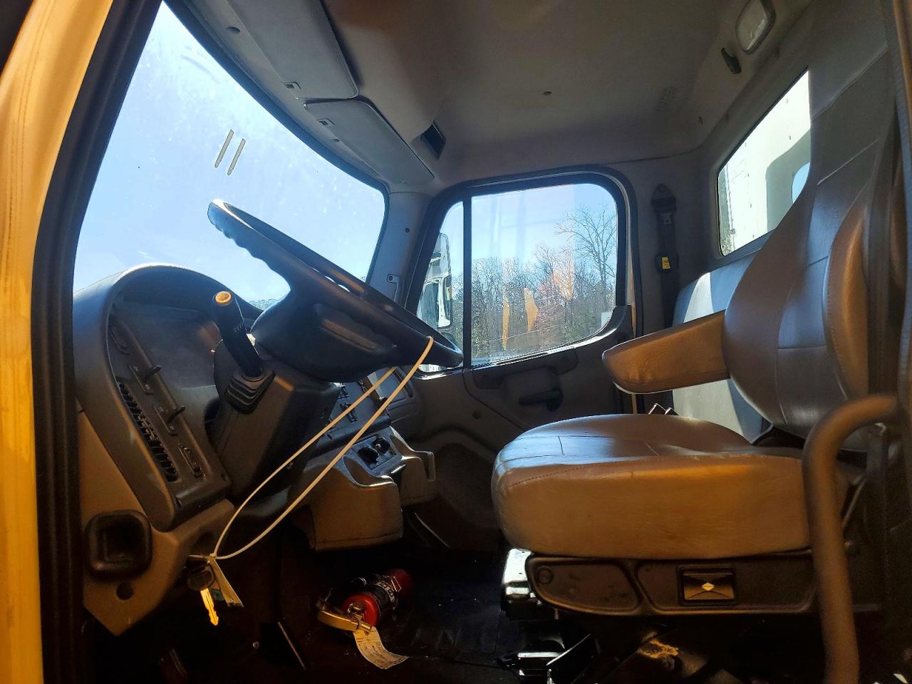2019 FREIGHTLINER All other VIN 1FVACWFC9KHKM5968 photo 5