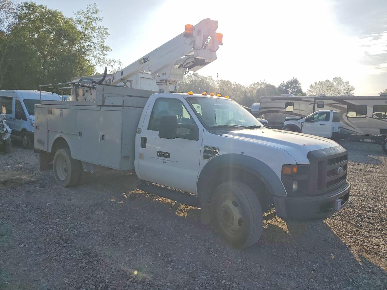 2008 Ford F450 VIN 1FD4F46YX8EB78304 photo 1