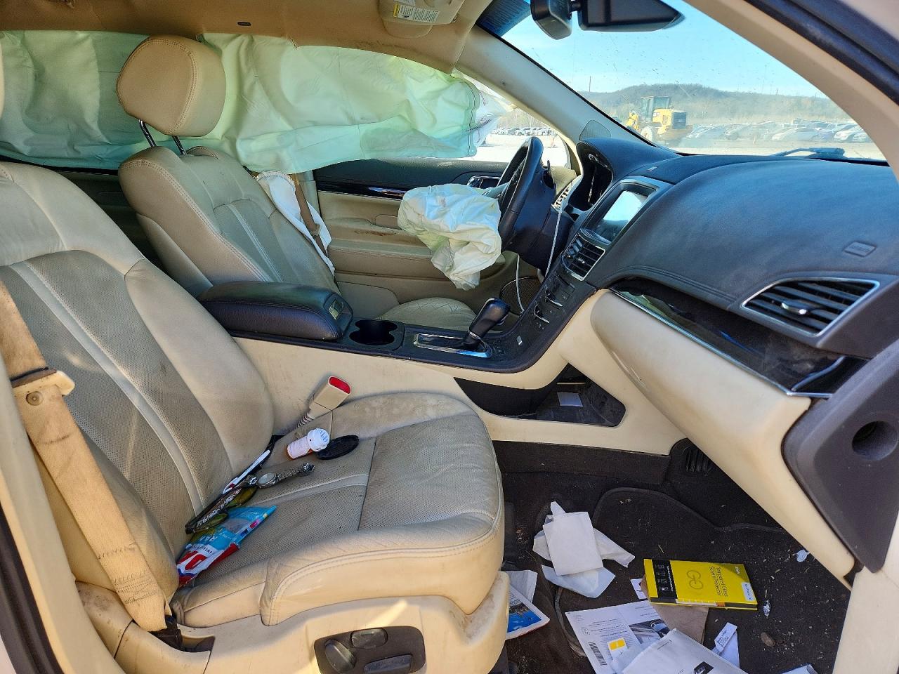 2019 Lincoln Mkt VIN 2LMHJ5AT9KBL04001 photo 7