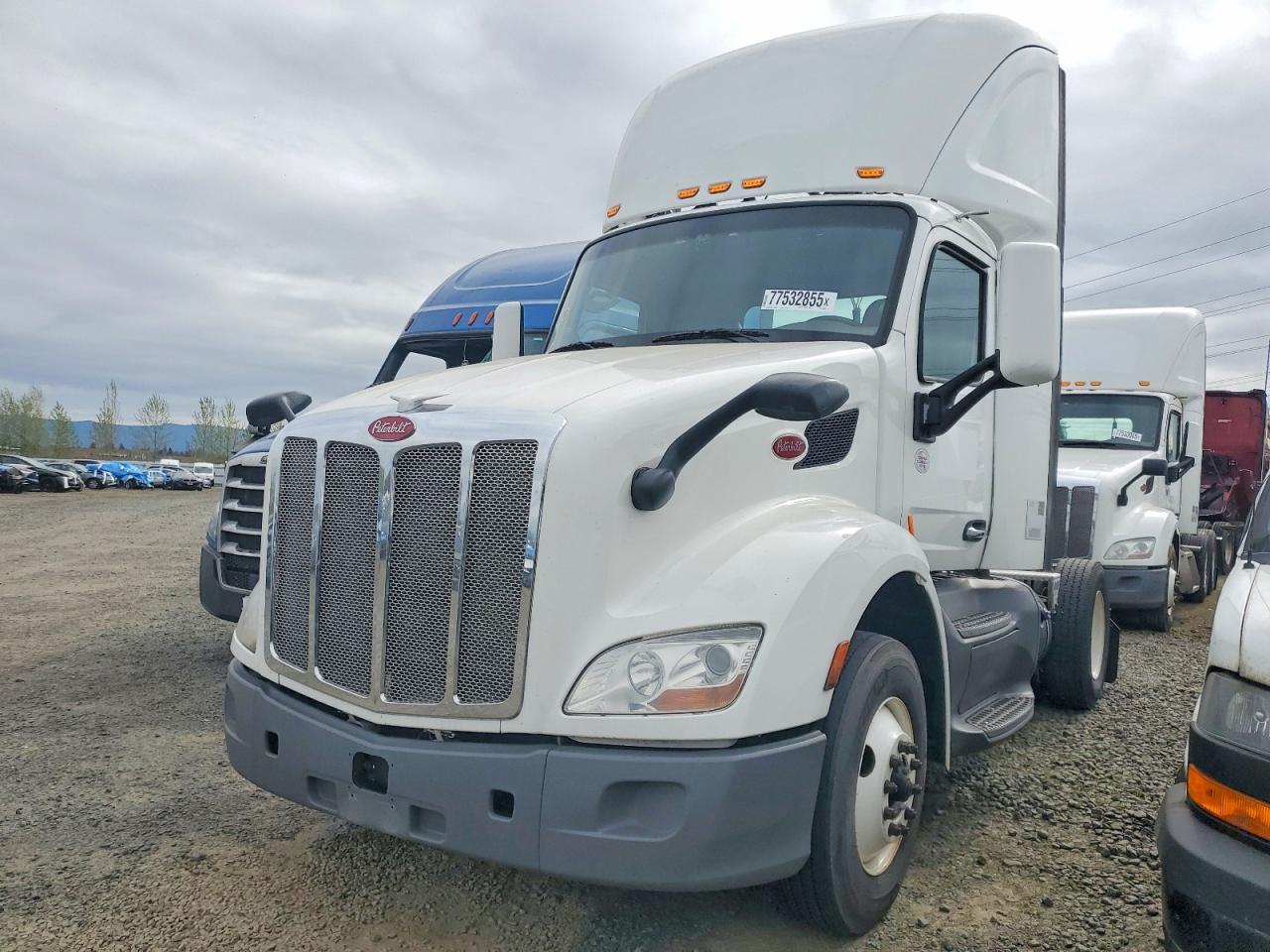 2018 PETERBILT All models VIN 1XPBA48X6JD478334 photo 2