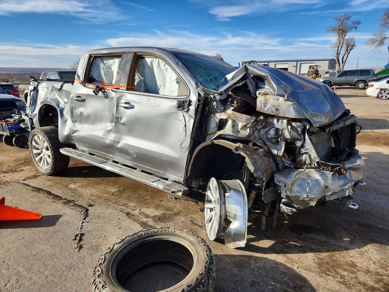 2020 Chev Silverado VIN 3GCUYHEL7LG169198 photo 4