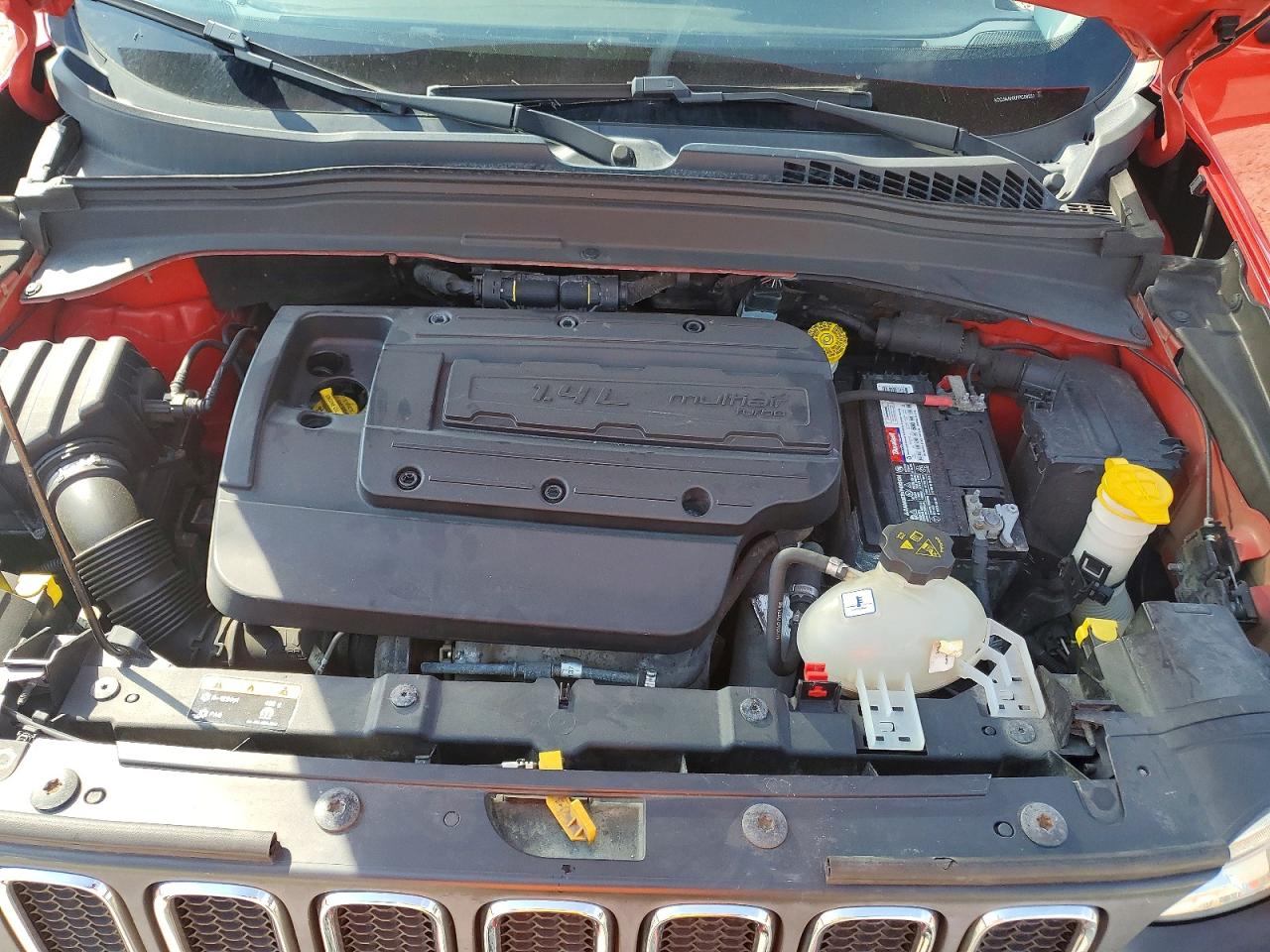 2015 Jeep Renegade VIN ZACCJAAHXFPC08233 photo 12