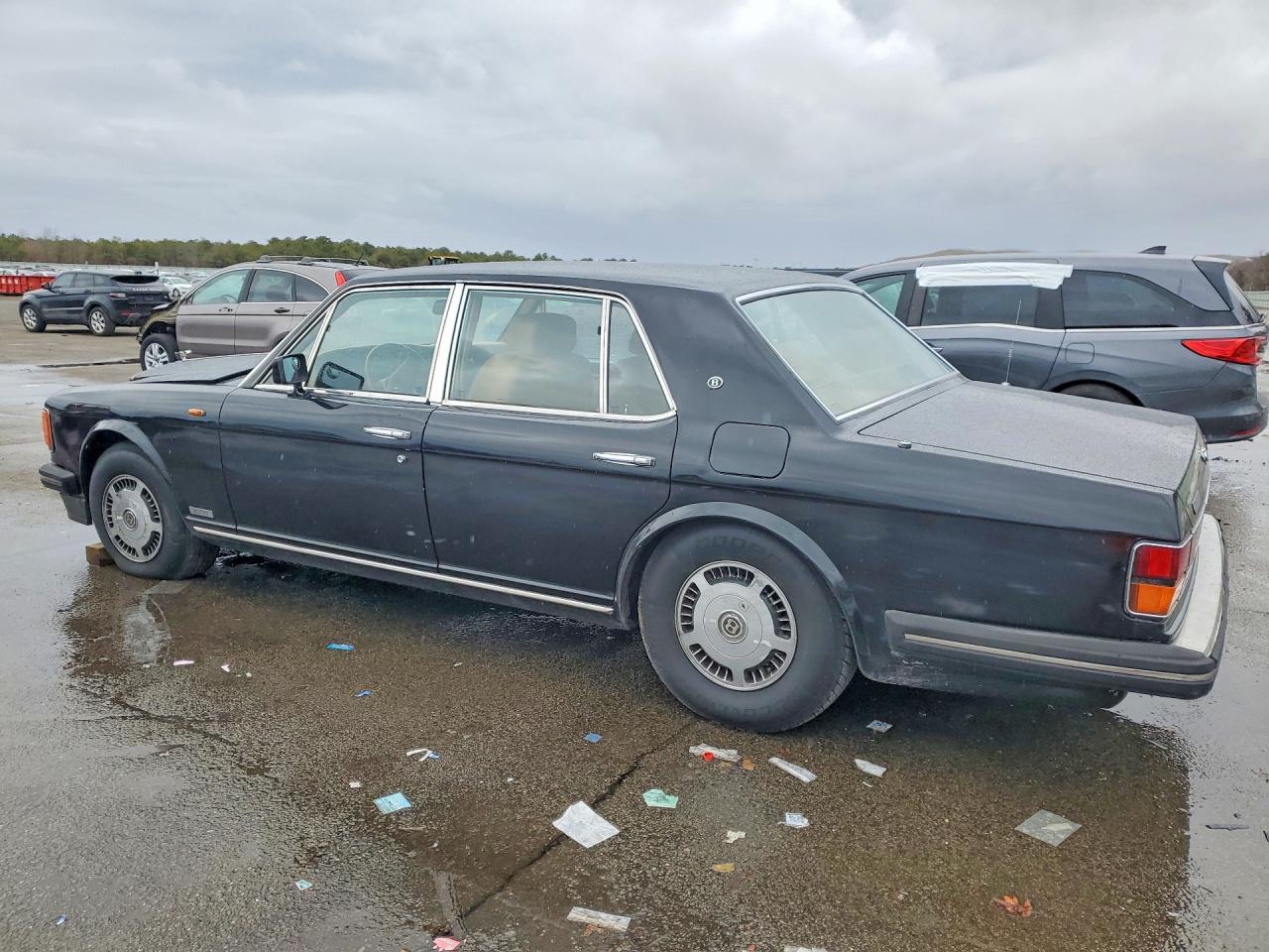 1989 Bentley All other VIN SCBZS02B8KCX26418 photo 2
