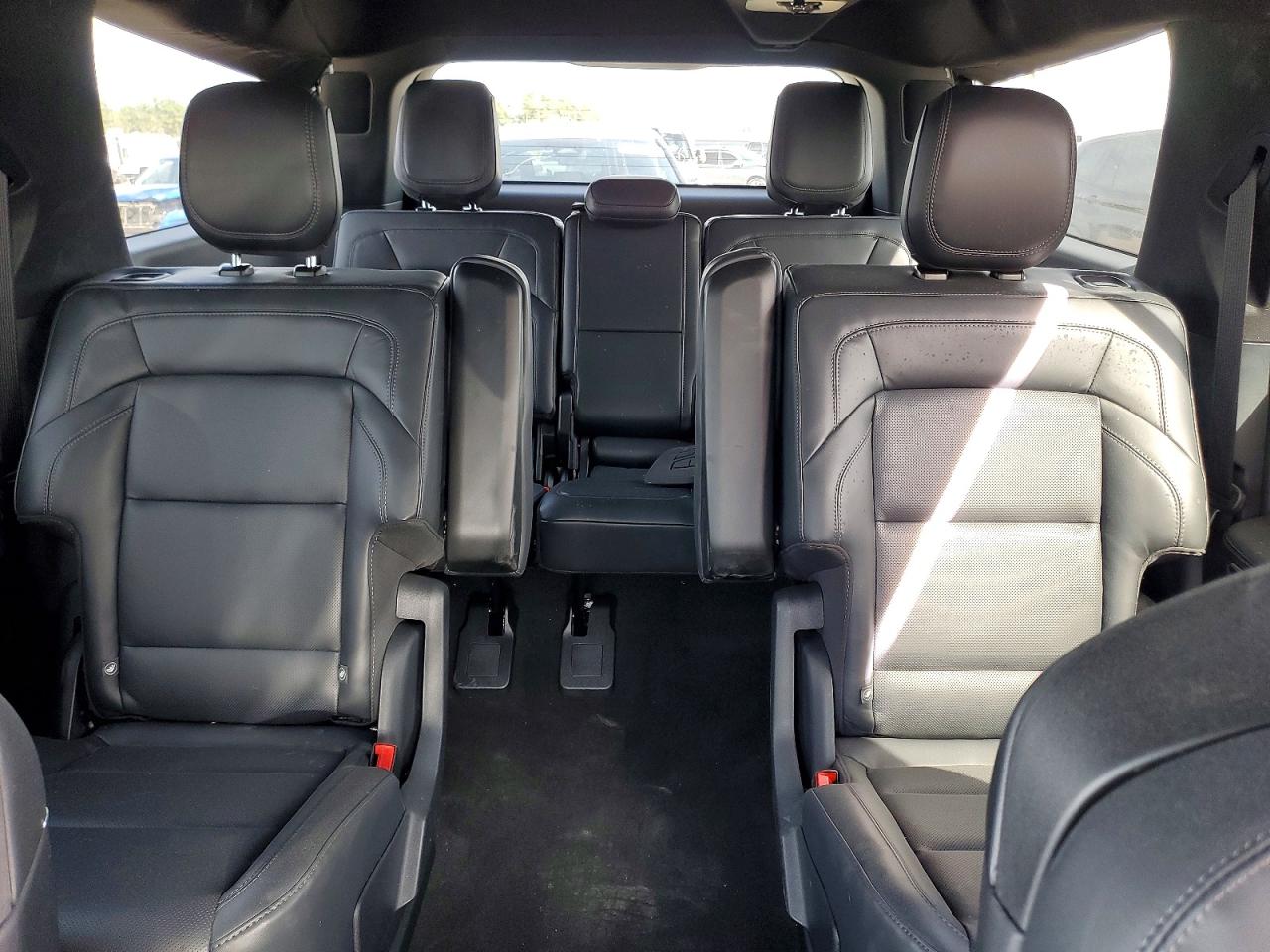 2025 Lincoln Navigator VIN 5LMJJ3LG5SEL21347 photo 10