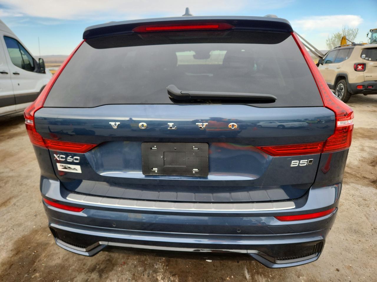 2025 Volvo Xc60 VIN YV4M12RC3S1112681 photo 6