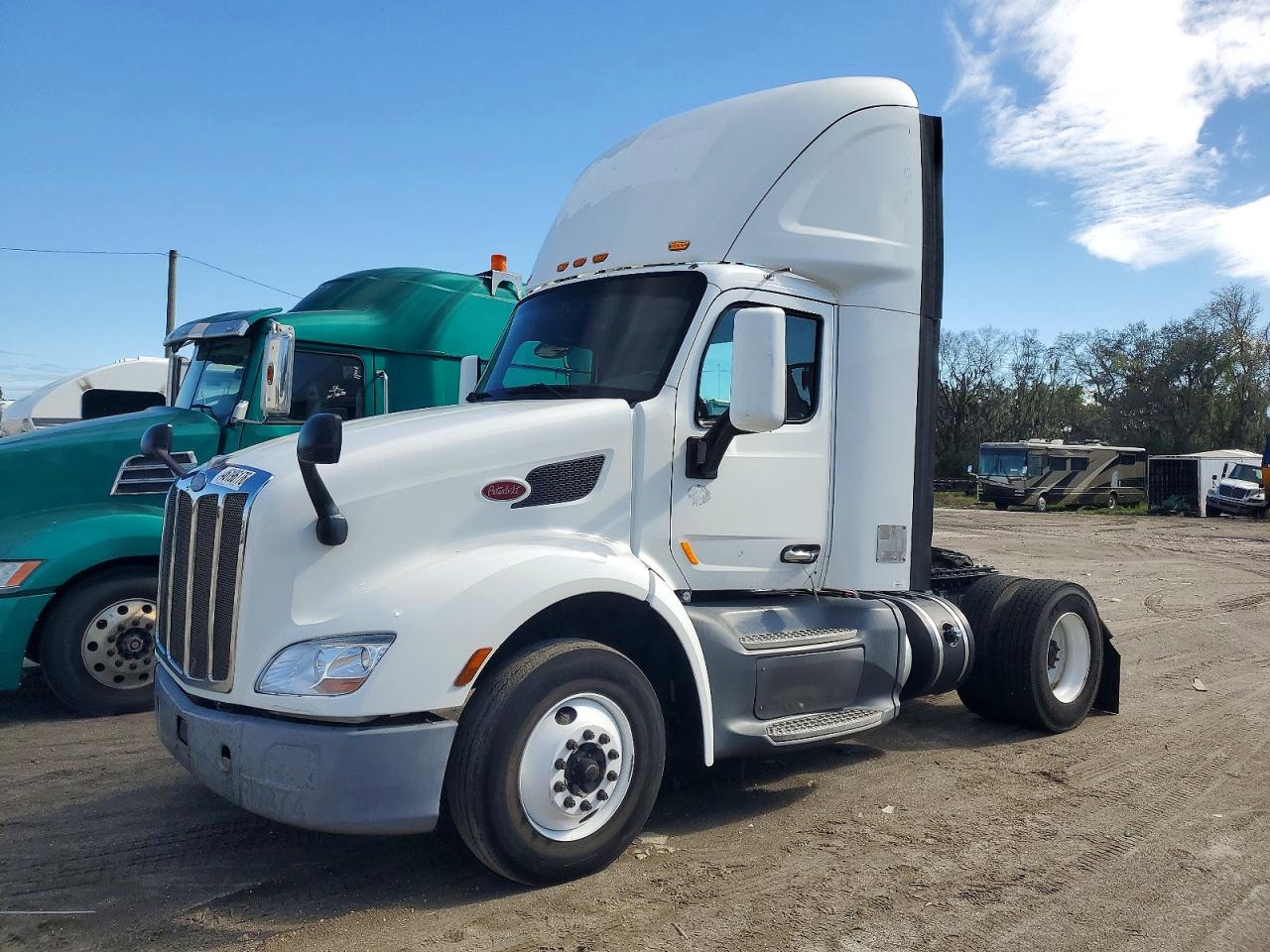 2017 PETERBILT All other VIN 1XPBA48X5HD428857 photo 2