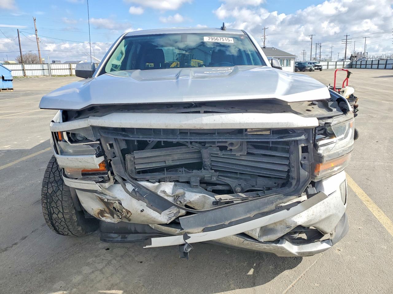 2018 Chev All models VIN 3GCUKREC5JG503619 photo 5