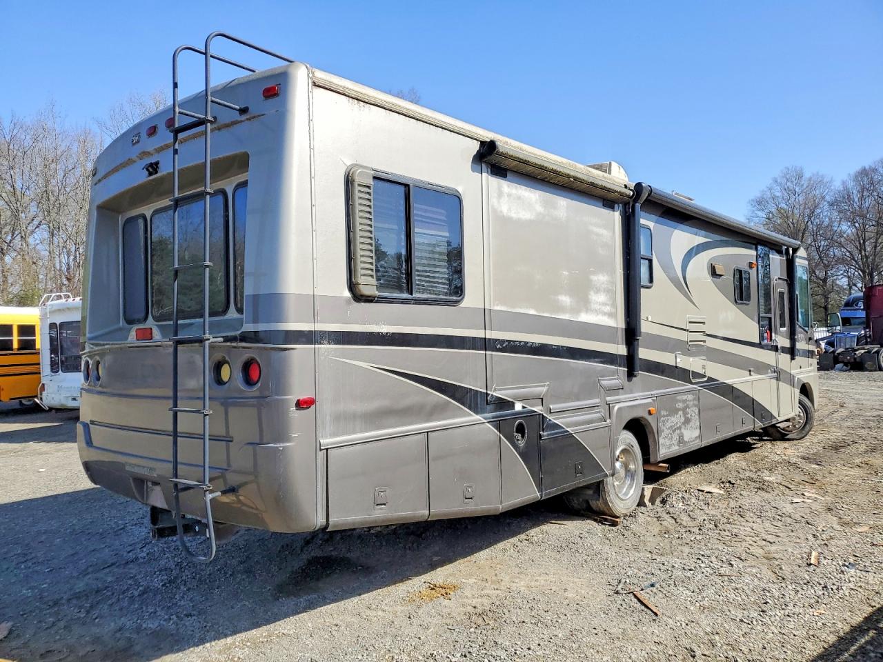 2003 Workhorse All other VIN 5B4MP67G533372123 photo 4