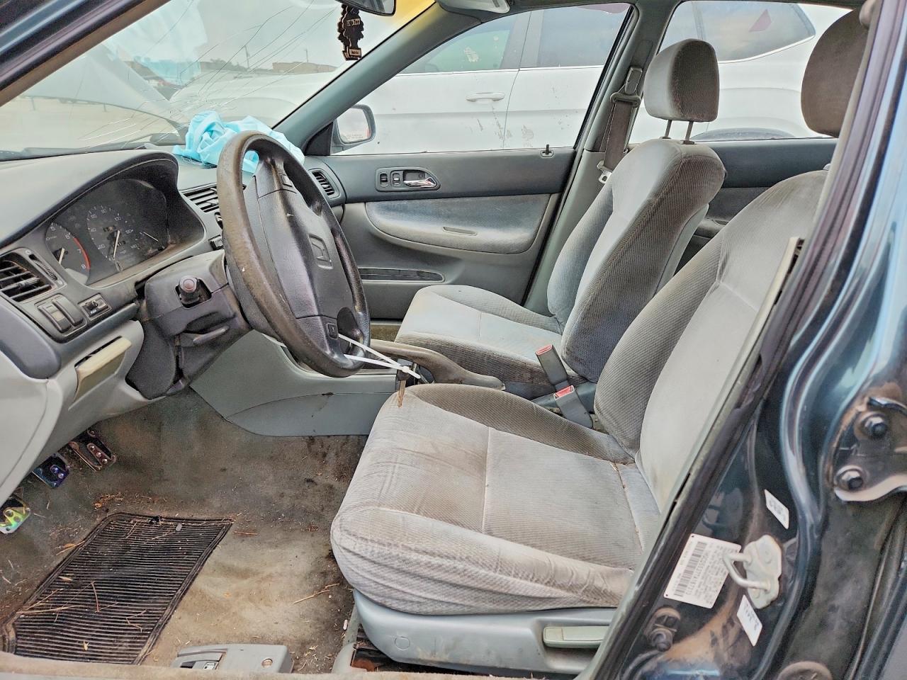 1996 Honda Accord VIN 1HGCD5537TA167313 photo 7