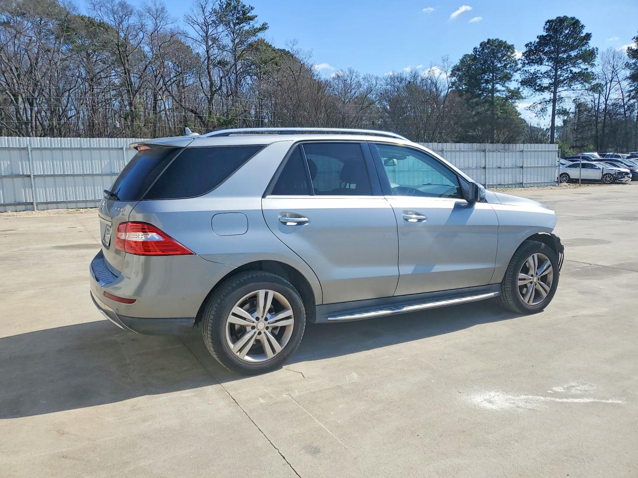 2014 Mercedes-Benz M-class VIN 4JGDA2EB7EA325116 photo 3