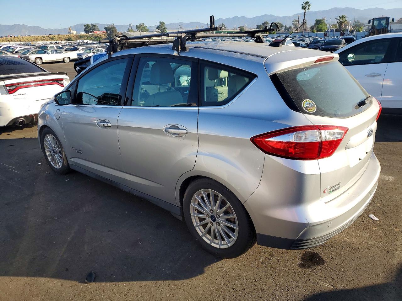2014 Ford Cmax VIN 1FADP5CU8EL508401 photo 2
