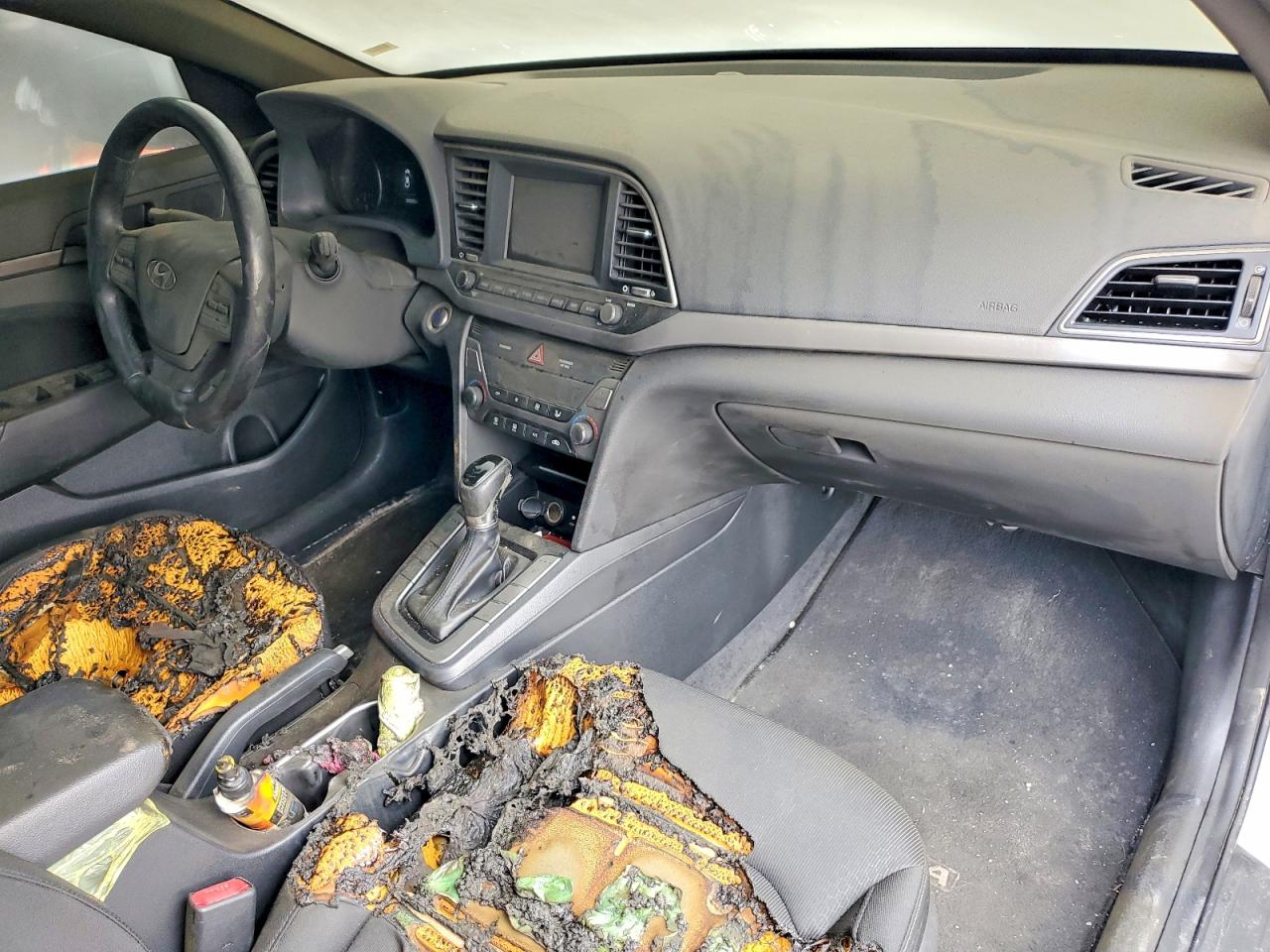 2017 Hyundai Elantra VIN KMHD84LF8HU182662 photo 8