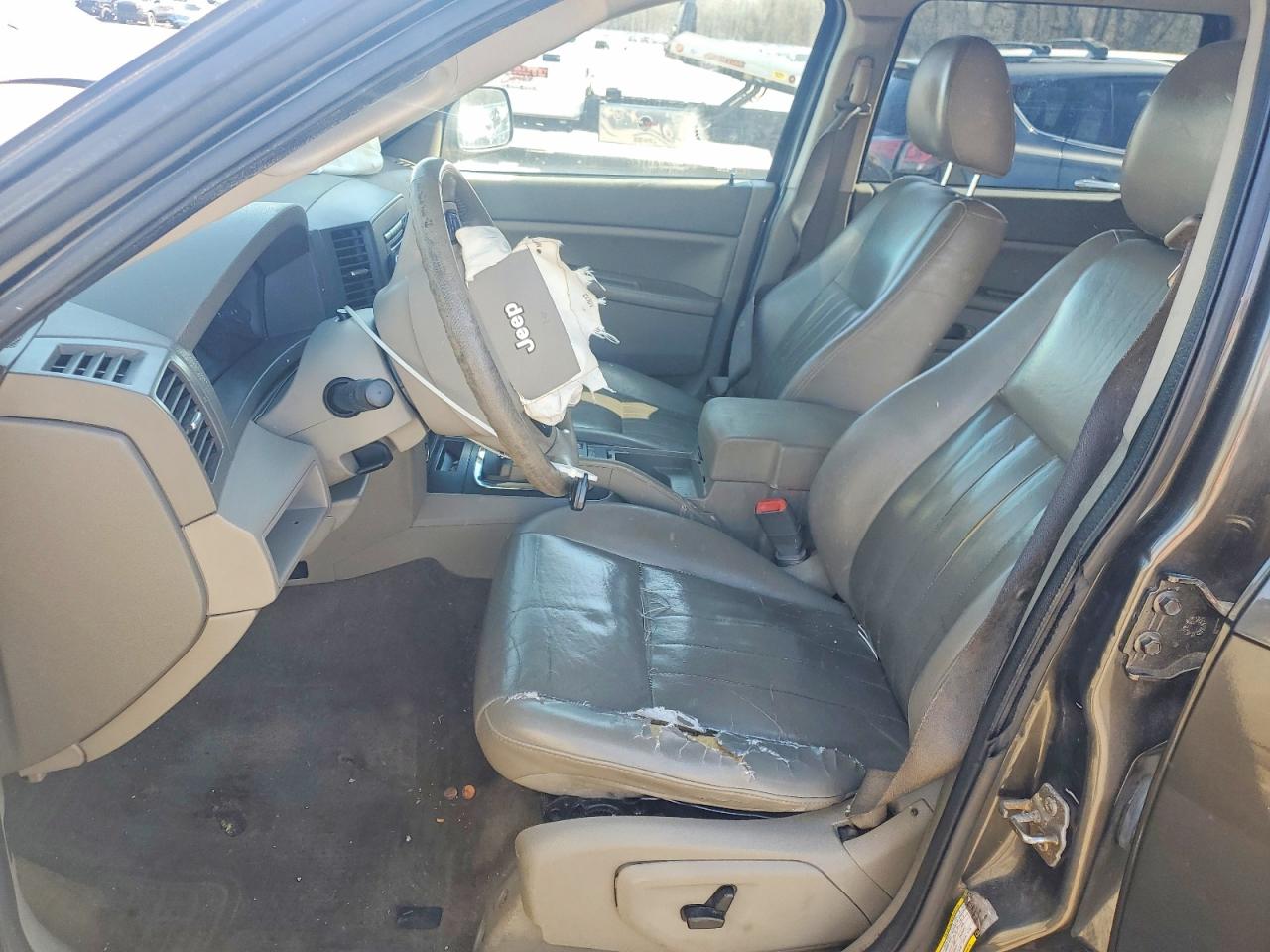 2006 JEEP Cherokee VIN 1J4HR48N46C335926 photo 7