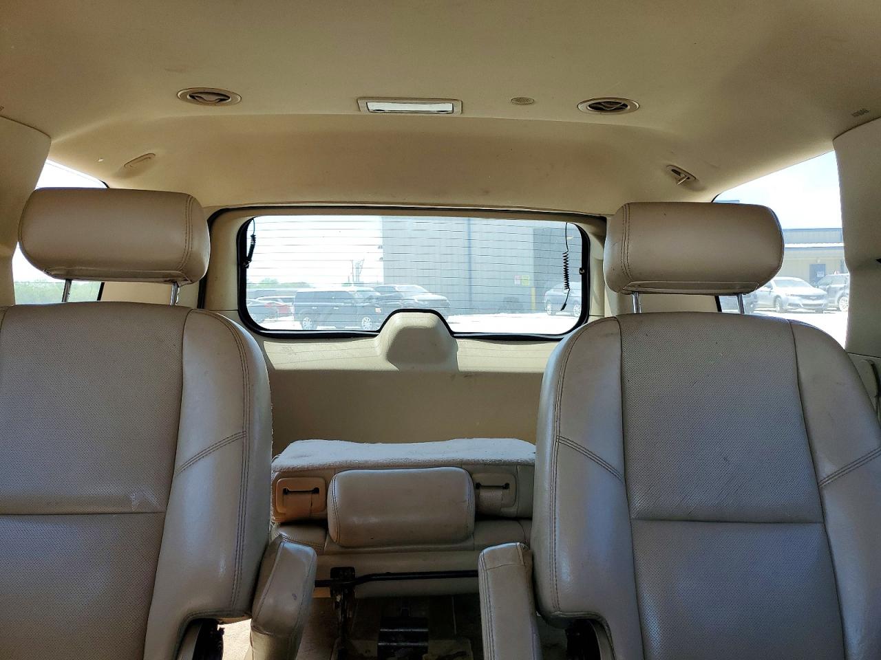 2009 GMC Yukon VIN 1GKFC03279R127307 photo 10