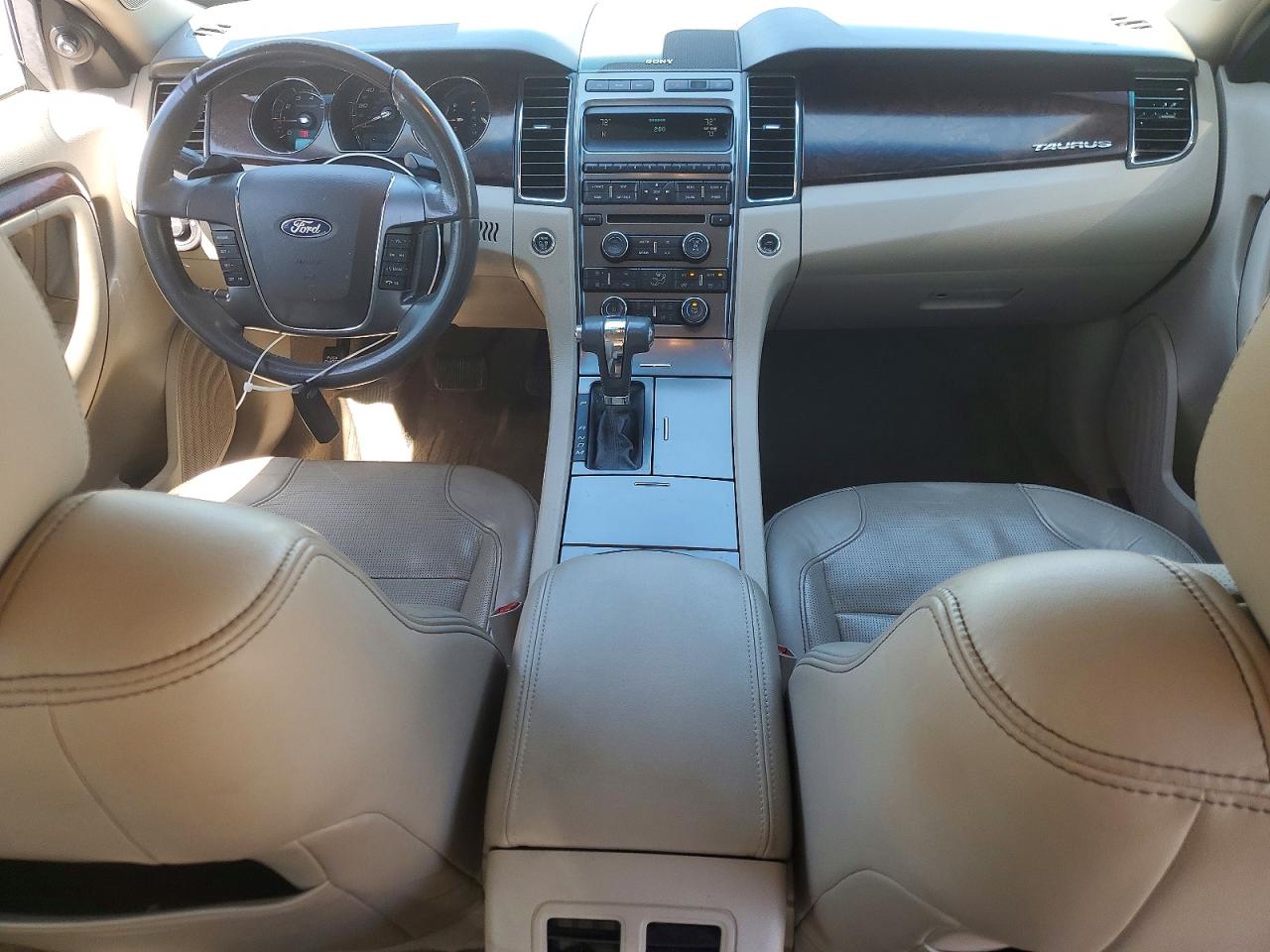 2012 Ford Taurus VIN 1FAHP2FW3CG130233 photo 8