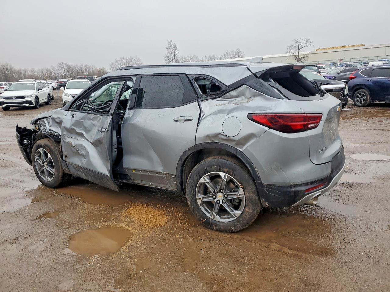 2024 Blazer VIN 3GNKBCR46RS185663 photo 2