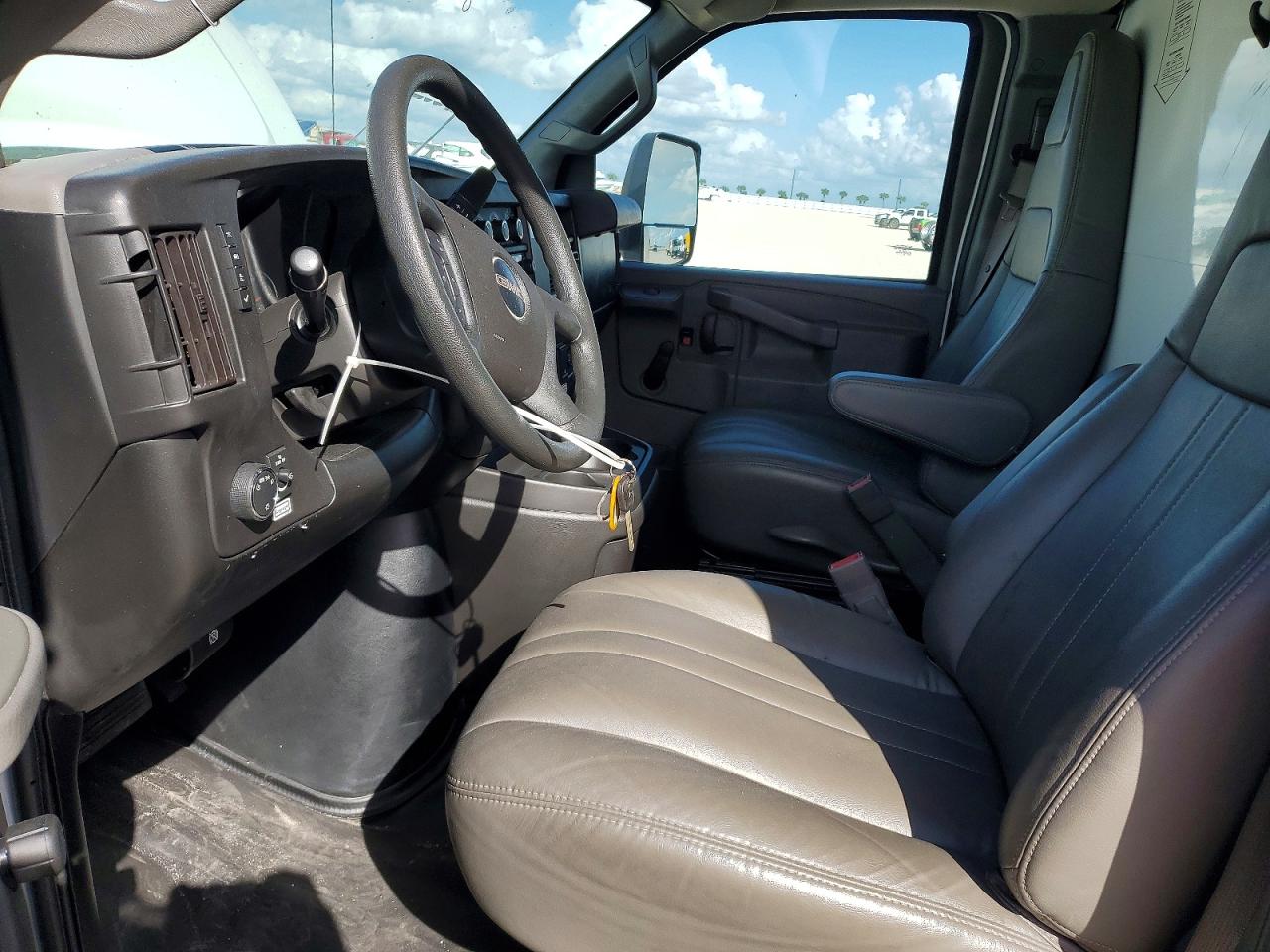 2020 GMC Savana VIN 7GZ37TCG0LN003400 photo 7