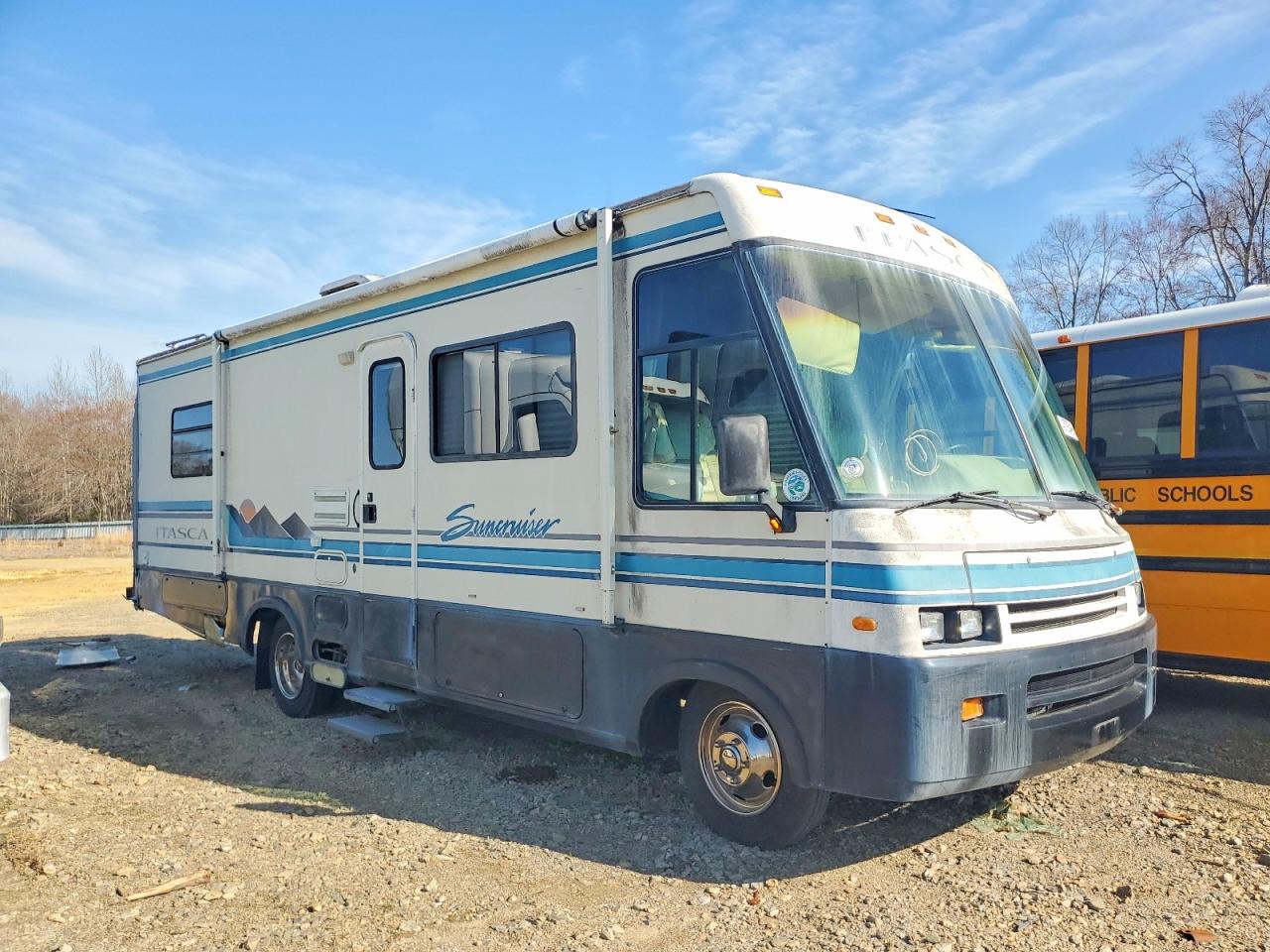 1994 WINNEBAGO Itasca VIN 1GBKP37N0R3314142 photo 1
