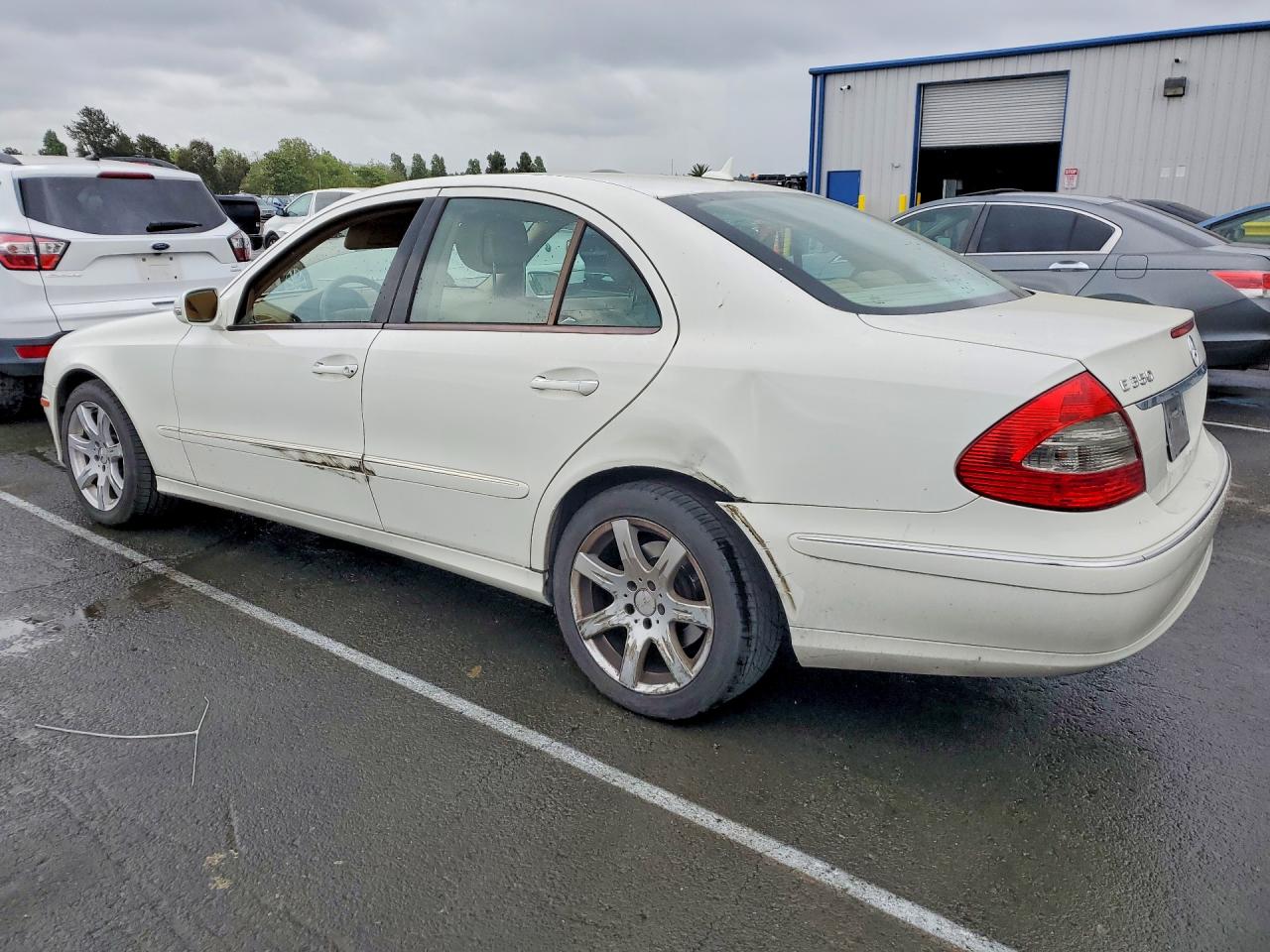2007 Mercedes-Benz E-class VIN WDBUF56X67B013589 photo 2