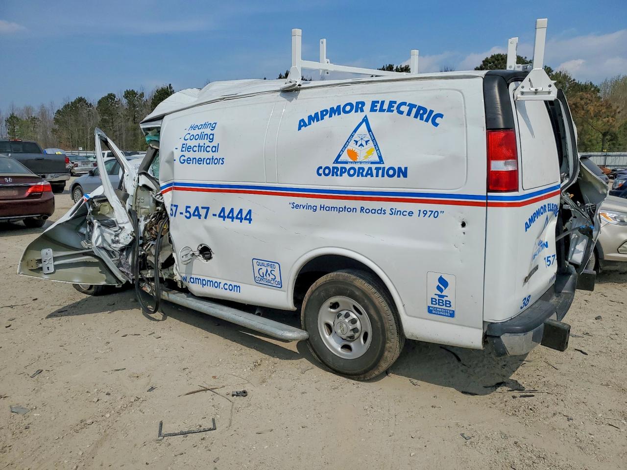 2023 CHEVROLET Express VIN 1GCWGAFP2P1229915 photo 2