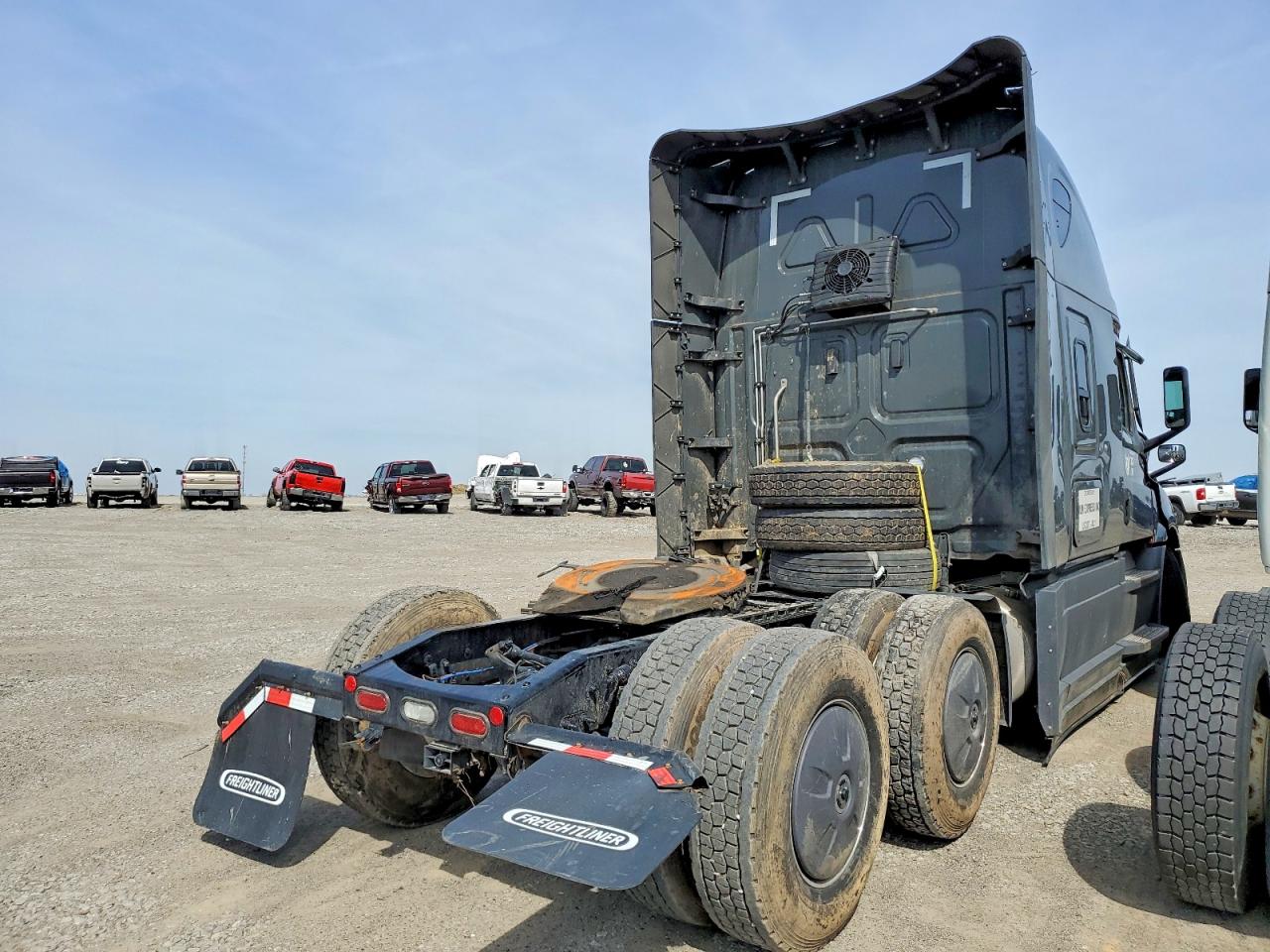 2026 FREIGHTLINER Cascadia VIN 3AKJHHDR6TSWS2560 photo 4