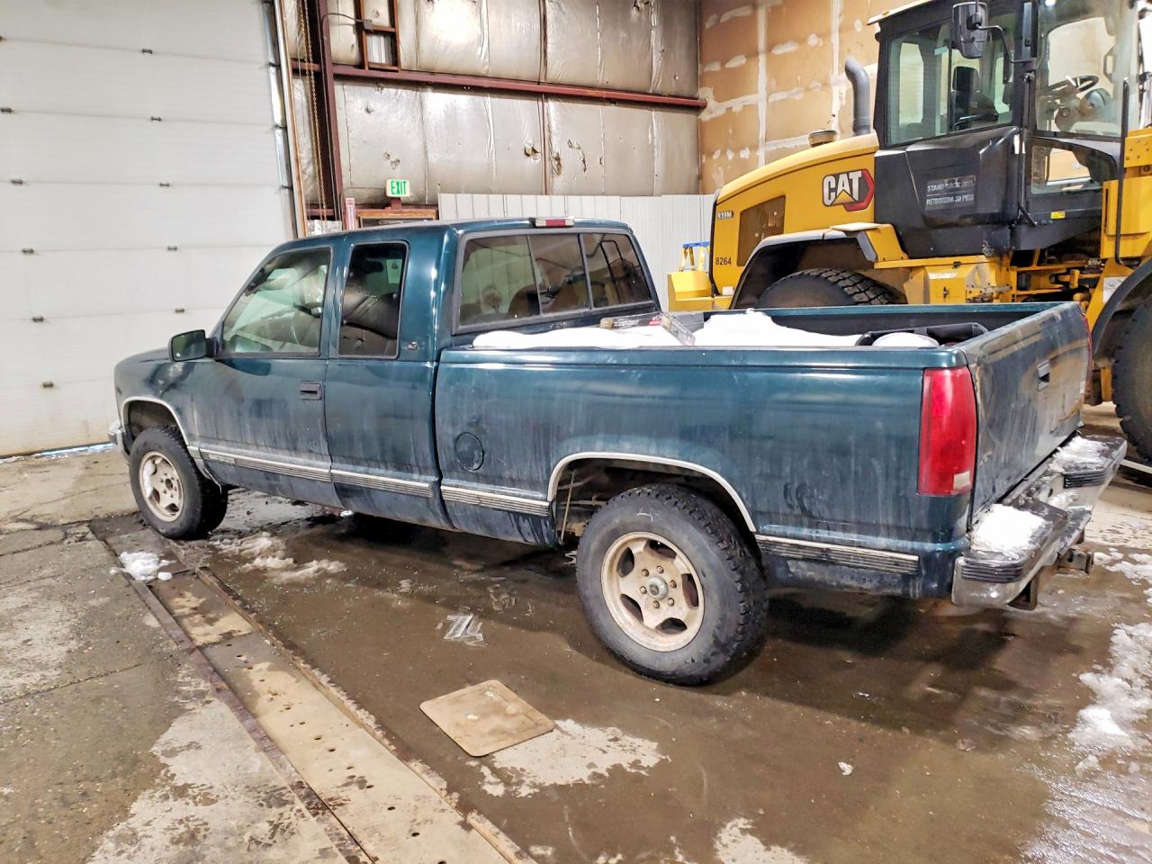 1998 GMC SIERRA VIN 2GTEK19R6W1501365 photo 2
