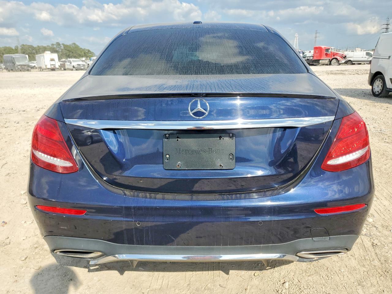 2017 Mercedes-Benz E-class VIN WDDZF4KB8HA225712 photo 6