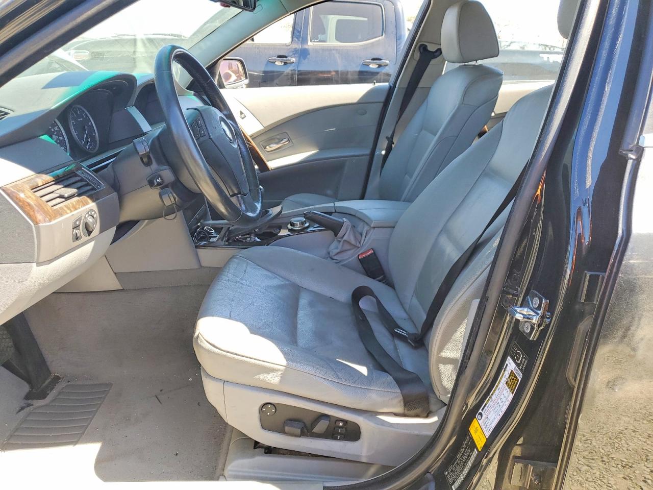2006 BMW 5 series VIN WBANE73516CM41941 photo 7
