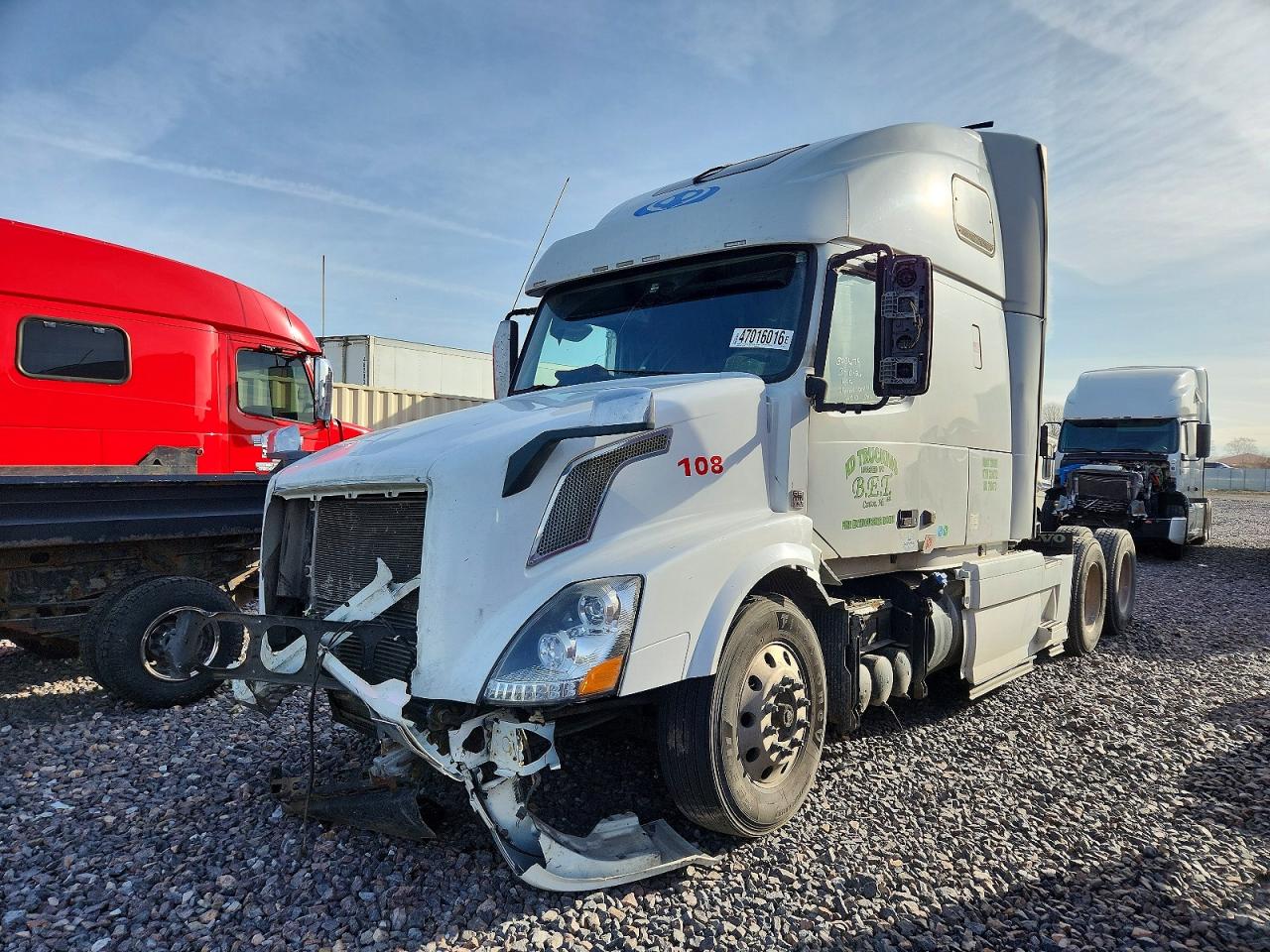 2016 VOLVO Vn VIN 4V4NC9EJ2GN945777 photo 2