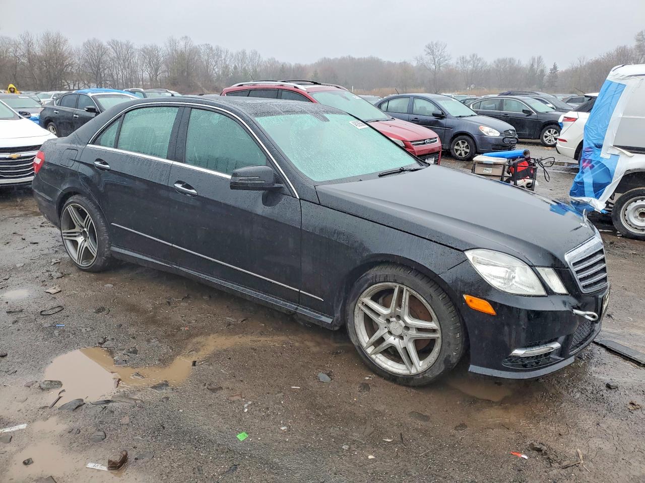 2013 Mercedes-Benz E-class VIN WDDHF8JB9DA689915 photo 4