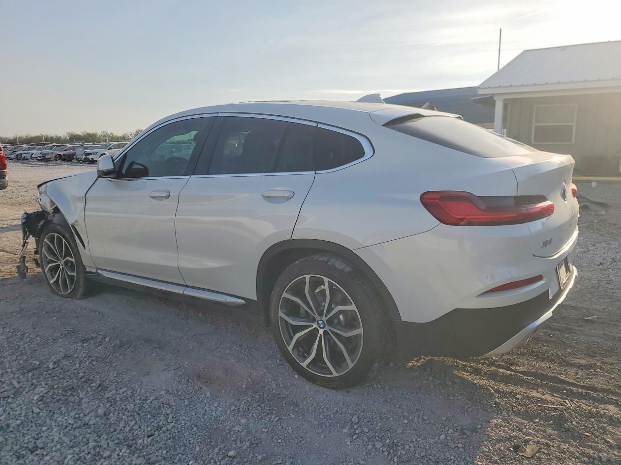 2019 BMW X4 VIN 5UXUJ3C57KLG56299 photo 2