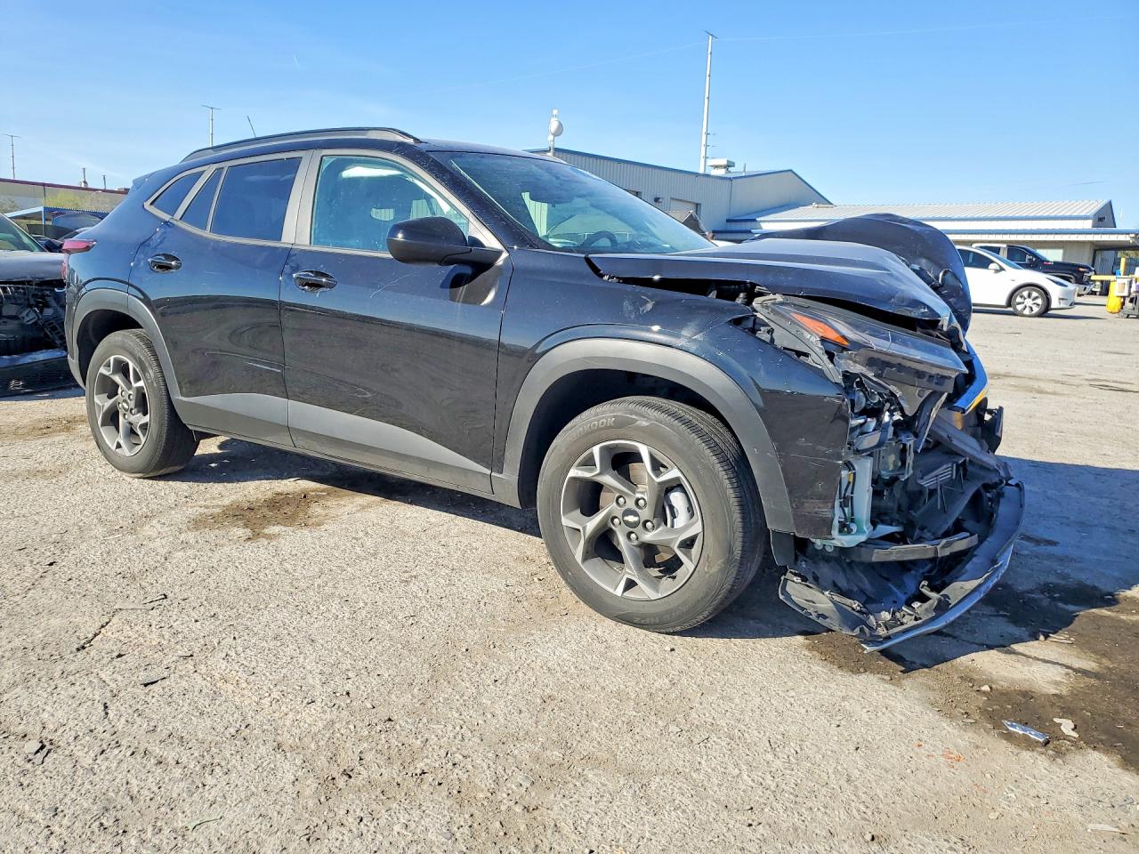 2025 CHEV Trax VIN KL77LHEP4SC036136 photo 4