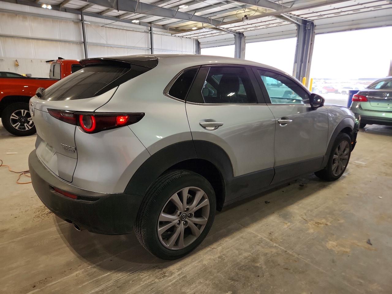 2021 Mazda Cx30 VIN 3MVDMBCL8MM250112 photo 3