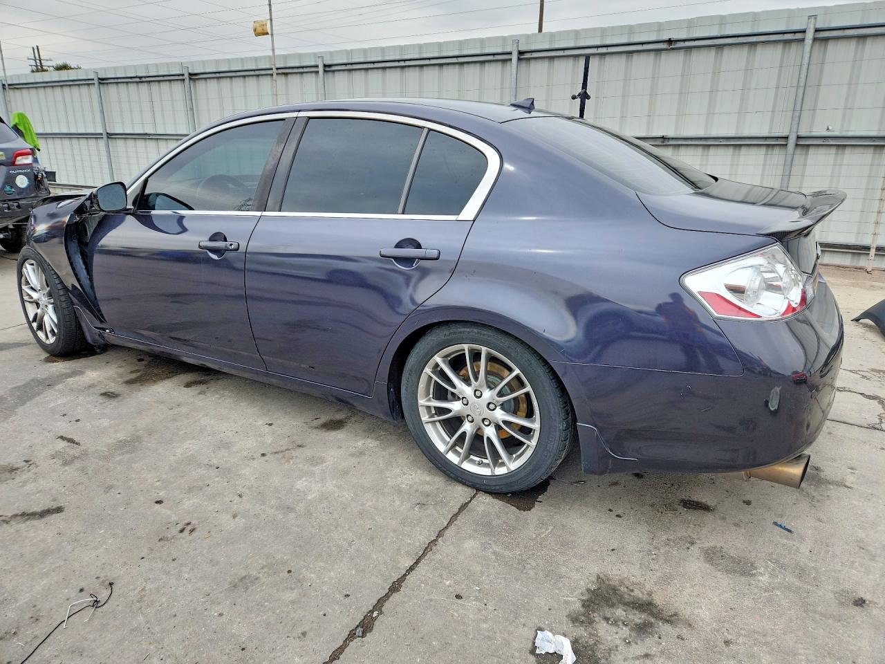 2010 Infiniti G37 VIN JN1CV6ARXAM252947 photo 2
