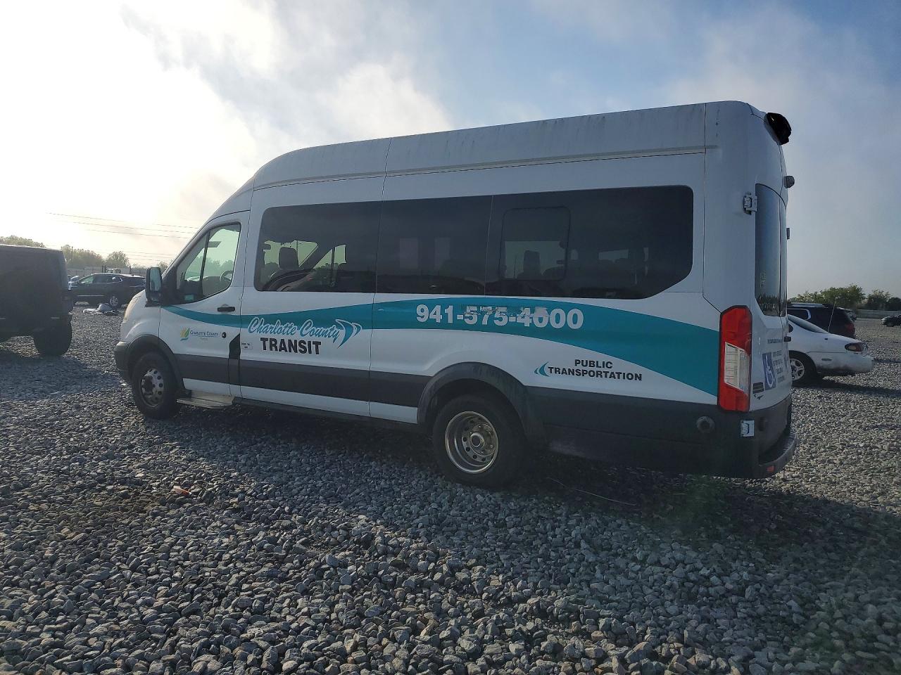 2019 Ford Transit VIN 1FDVU4XV7KKB31559 photo 2