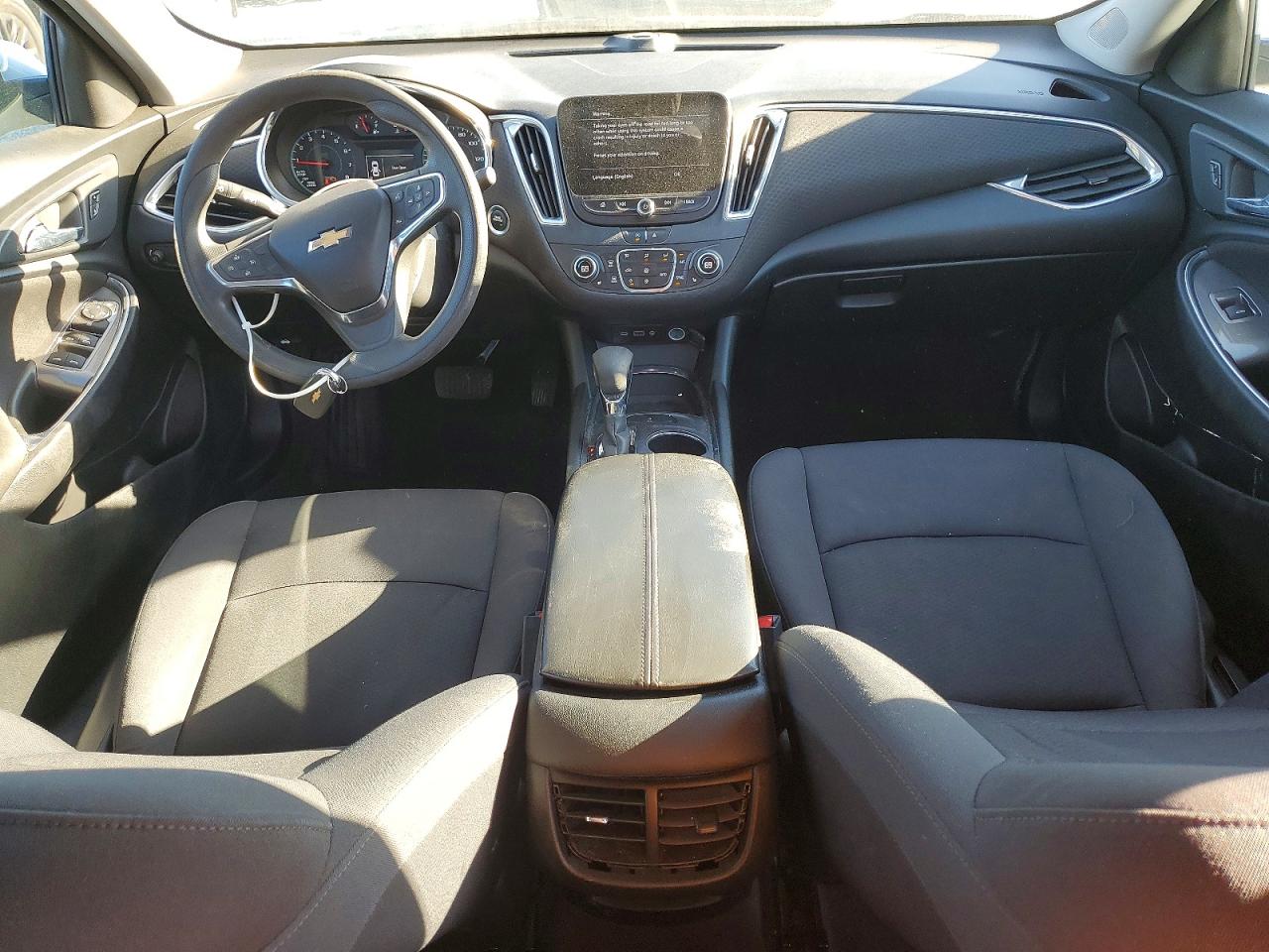 2021 Chevrolet Malibu VIN 1G1ZD5STXMF072738 photo 8