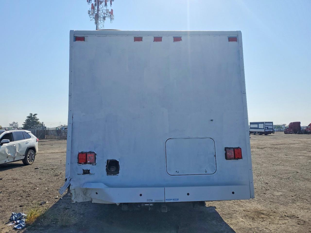 2021 WINNEBAGO All models VIN 1FDWE3FNXMDC11295 photo 5