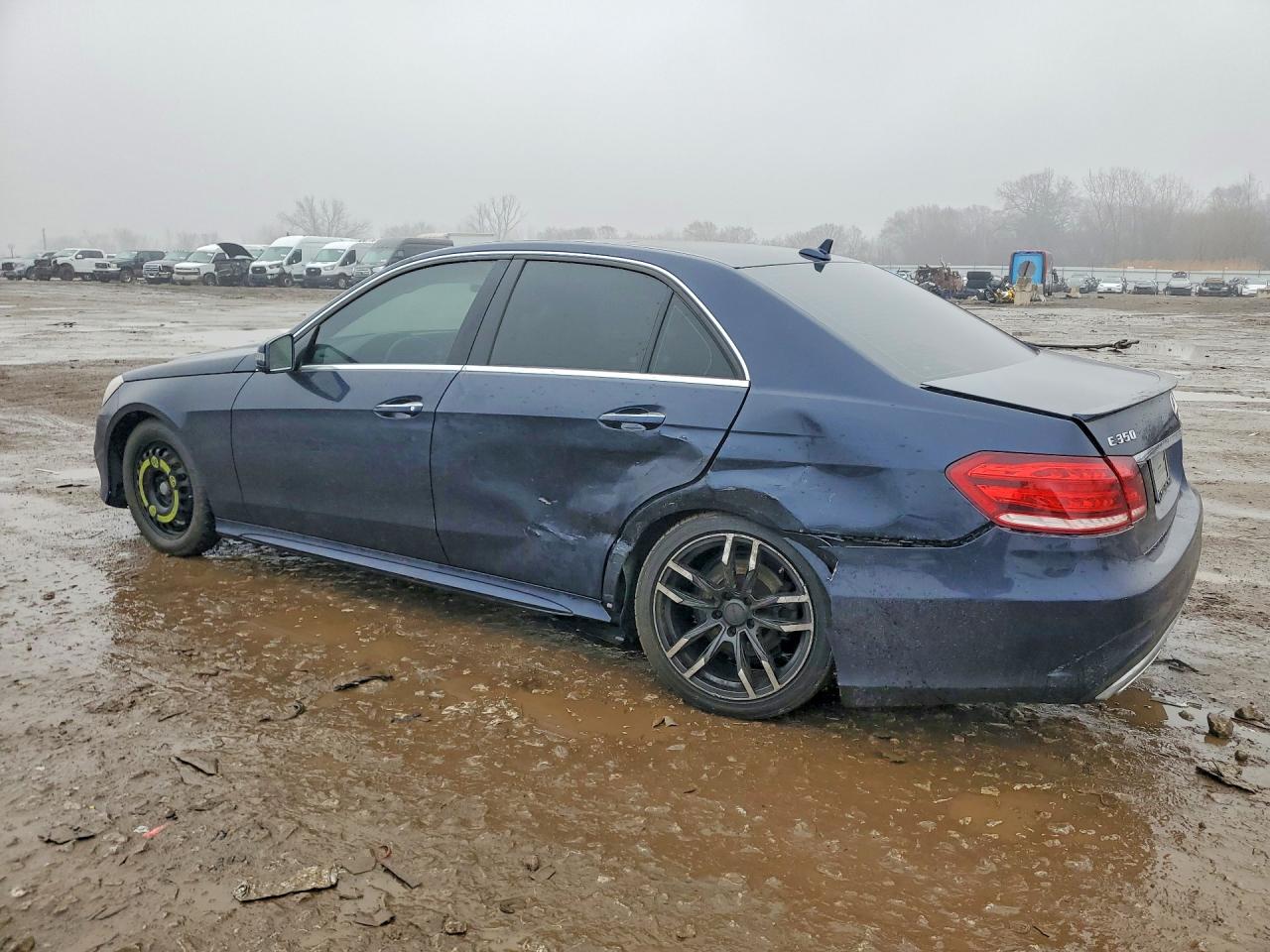 2014 Mercedes-Benz E-class VIN WDDHF8JB8EA905125 photo 2