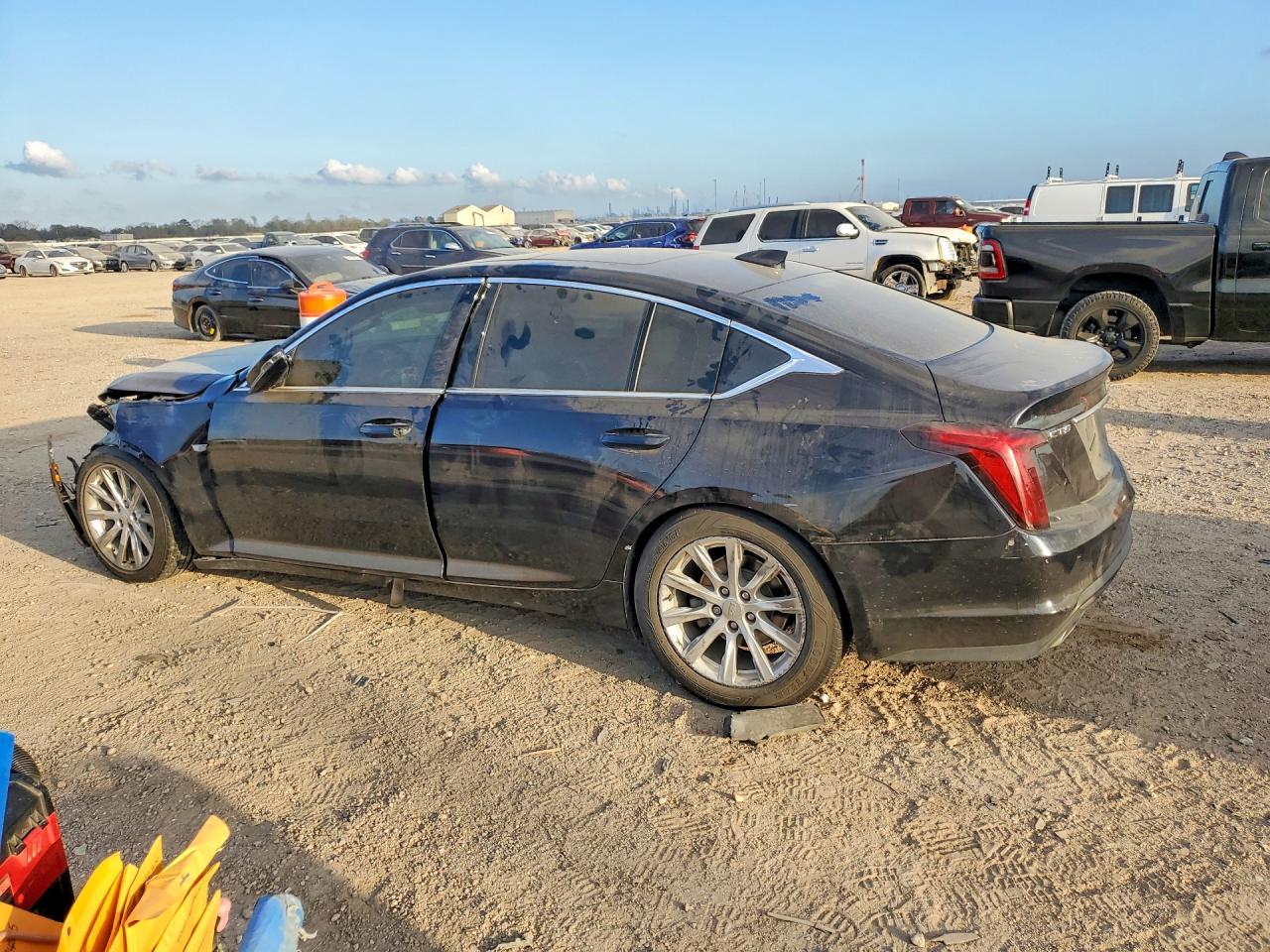 2021 Cadillac Ct5 VIN 1G6DW5RK3M0120059 photo 2