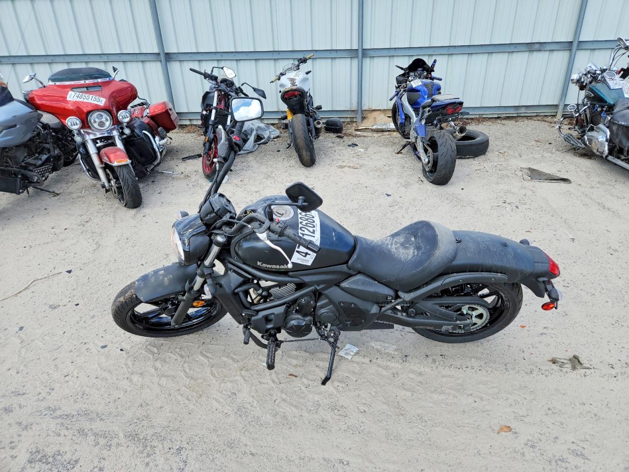 2026 Kawasaki Ninja 650 VIN JKAENEC1XTDA11140 photo 3