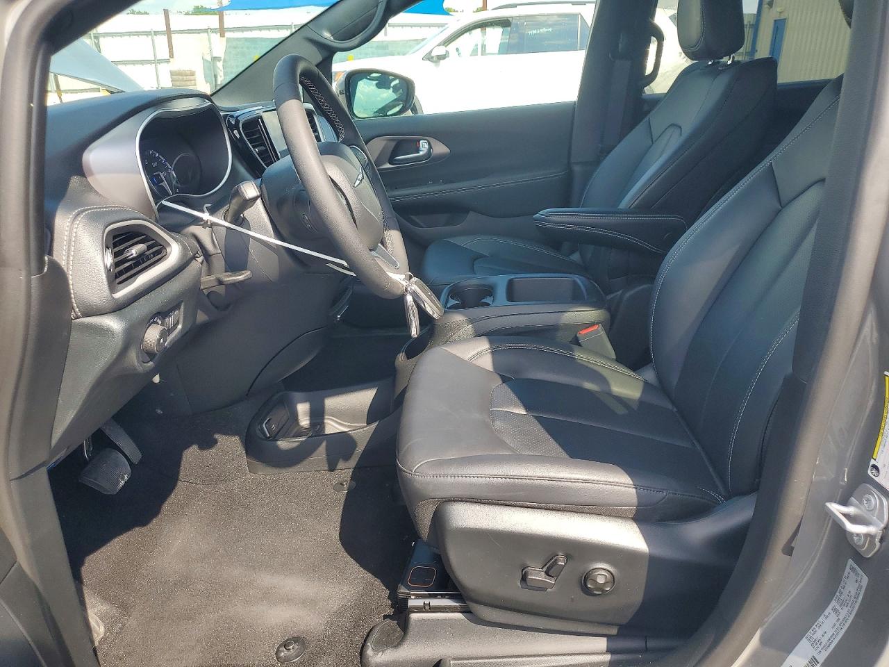 2025 Chrysler Pacifica s VIN 2C4RC1BG8SR545872 photo 7