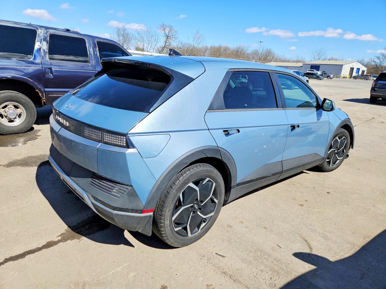 2022 Hyundai Ioniq VIN KM8KM4AE5NU068871 photo 3