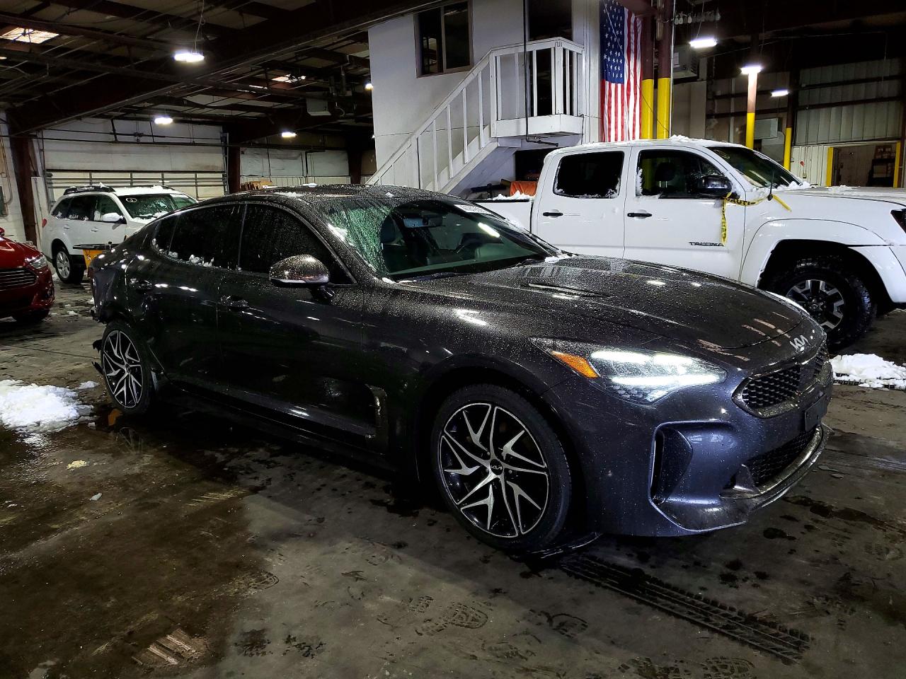 2022 Kia Stinger VIN KNAE35LD8N6100924 photo 4