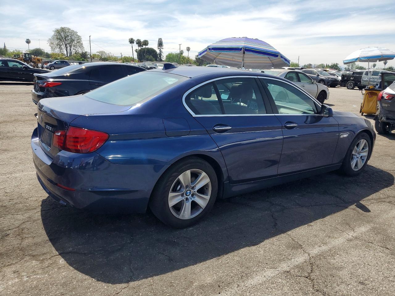 2013 BMW 5 series VIN WBAXH5C53DDW15830 photo 3