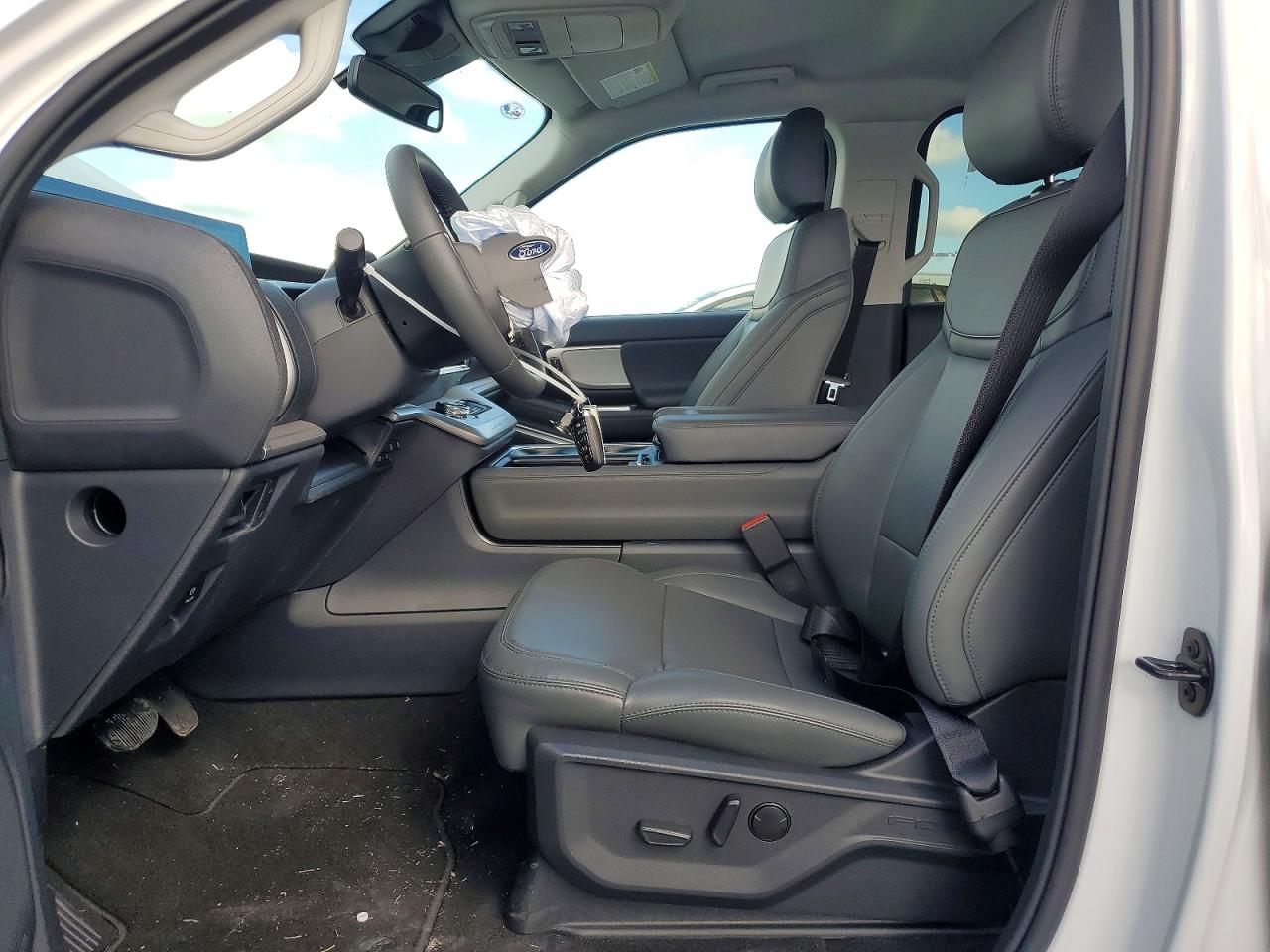 2026 Ford Expedition VIN 1FMJU1H80TEA04075 photo 7