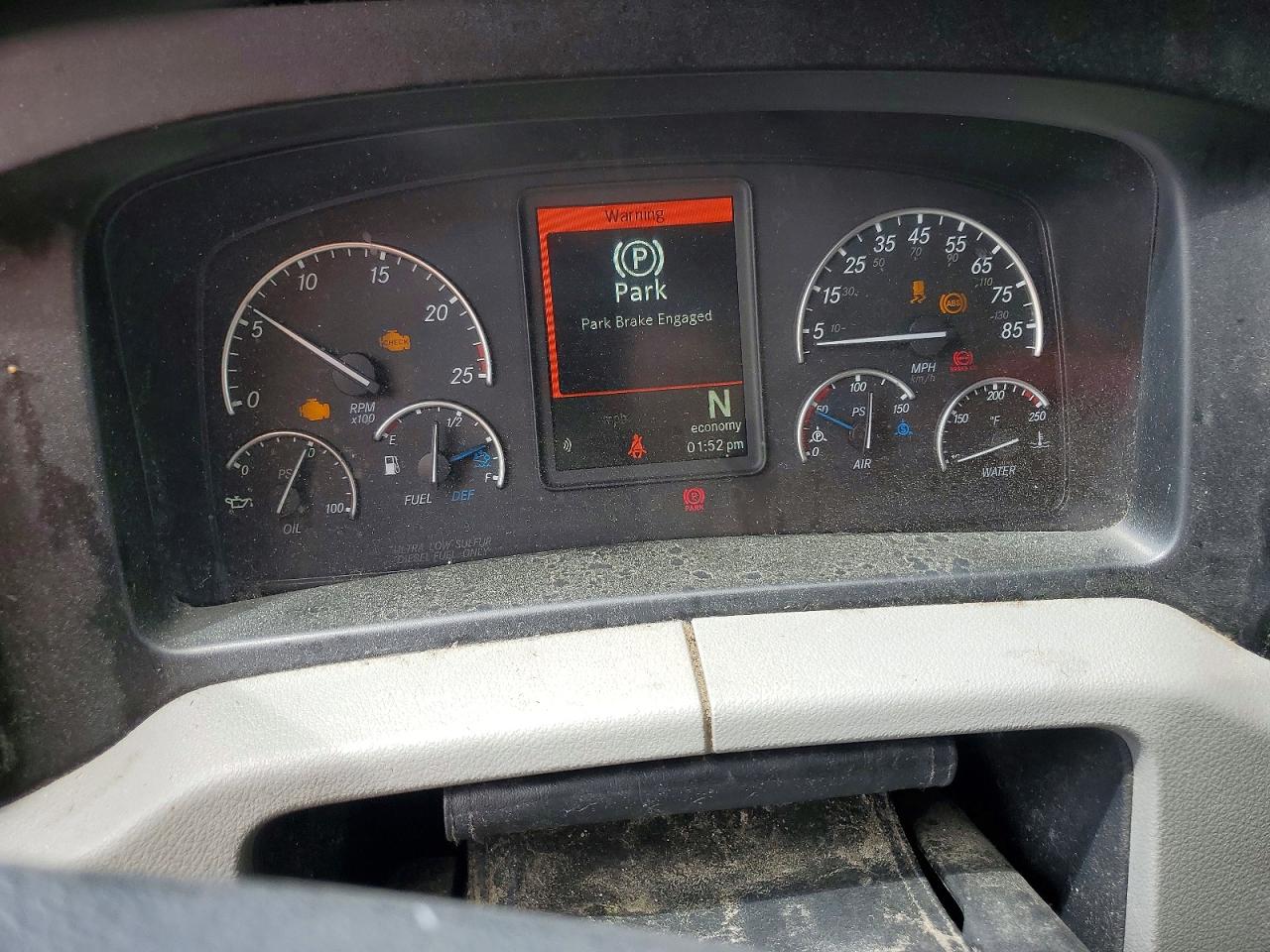 2022 FREIGHTLINER All other VIN 3AKJHHDR5NSMX8065 photo 8