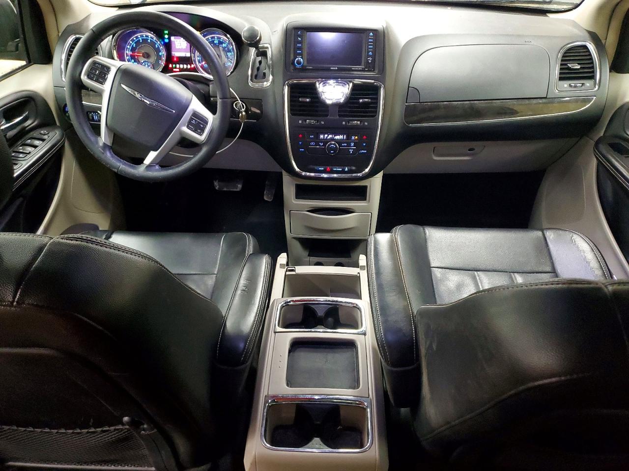 2014 Chrysler Minivan VIN 2C4RC1BG6ER304557 photo 8