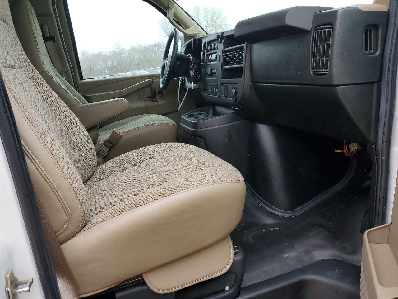 2021 CHEVROLET Express VIN 1GCWGAFP2M1259539 photo 8