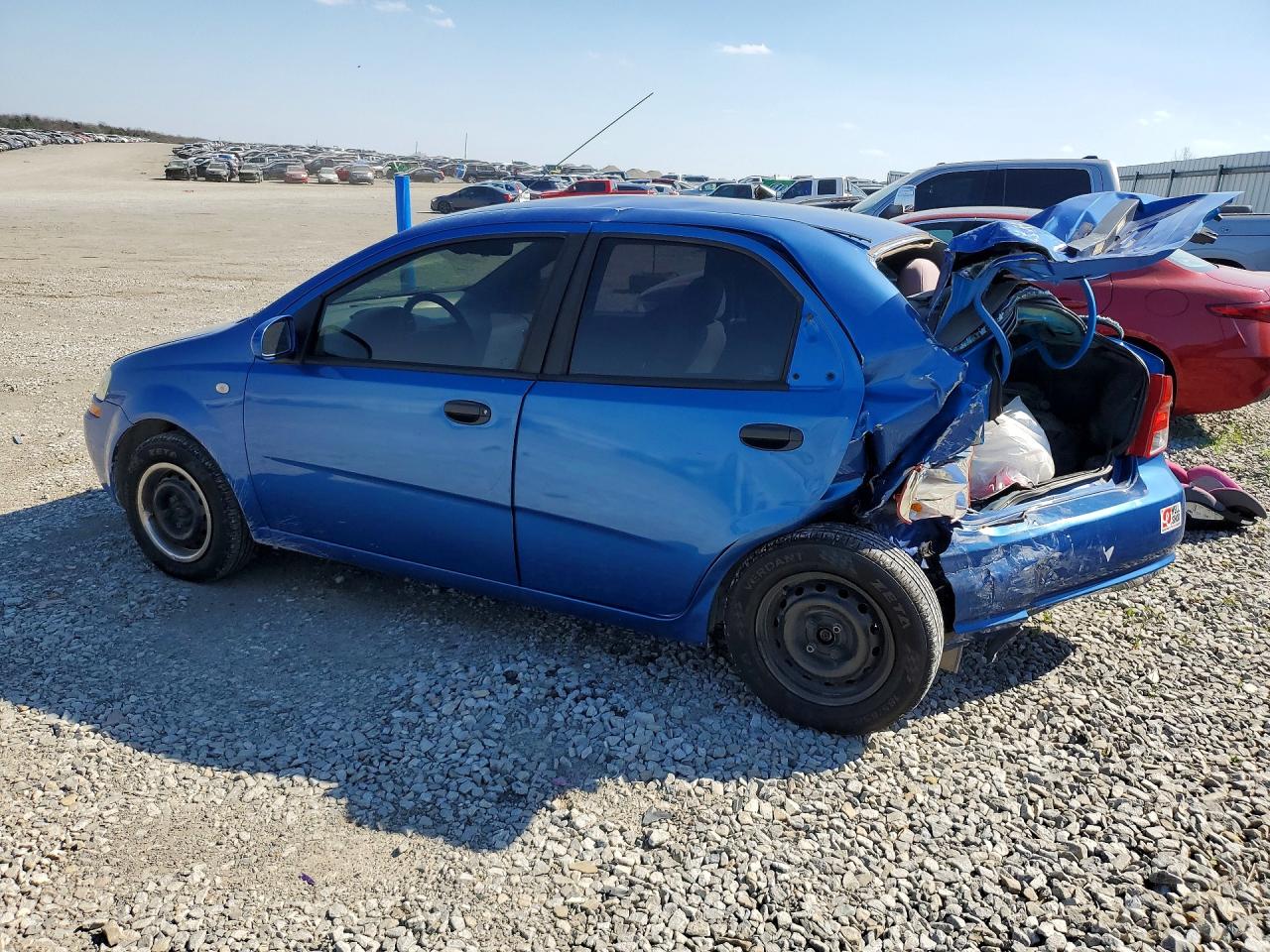 2005 Chevrolet Aveo VIN KL1TD52615B458035 photo 2