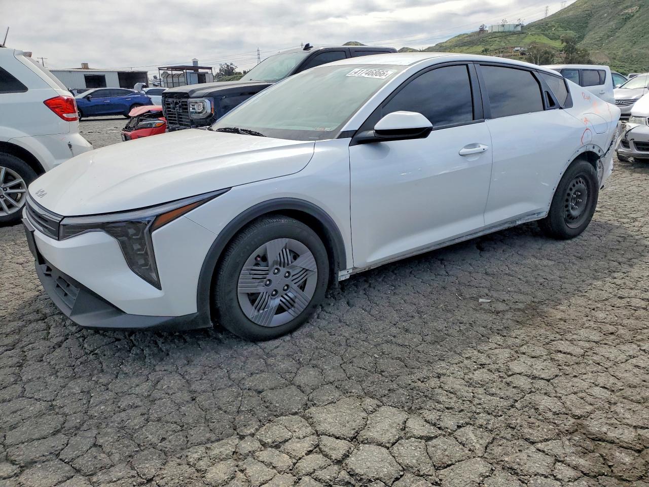 2025 Kia All other VIN 3KPFT4DE8SE145585 photo 1
